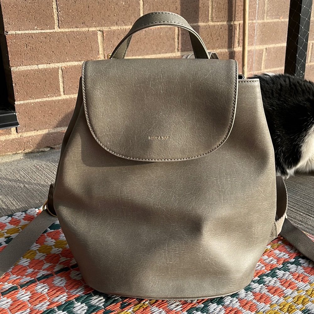 MATT&NAT light gray vegan backpack